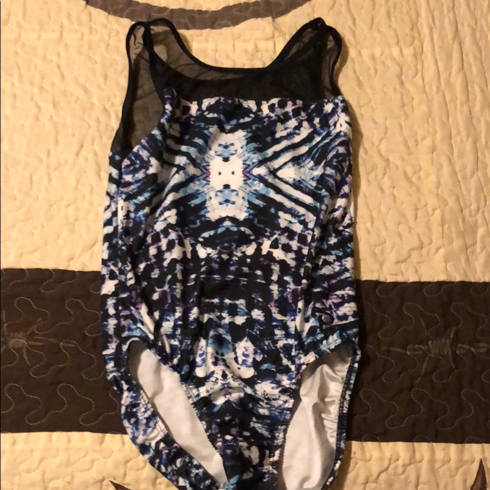 Plum practice wear Leo